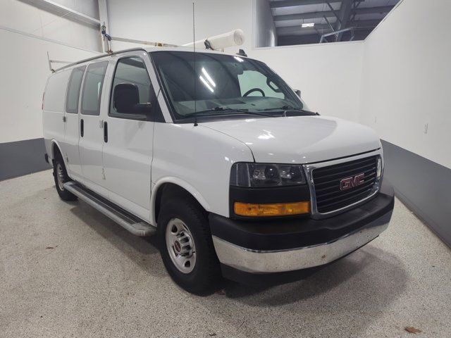 2021 GMC Savana Base