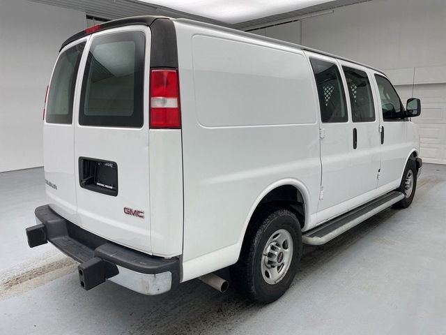 2021 GMC Savana Base