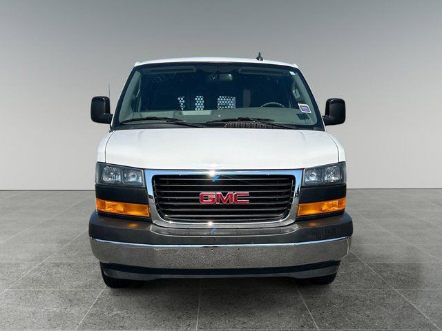 2021 GMC Savana Base