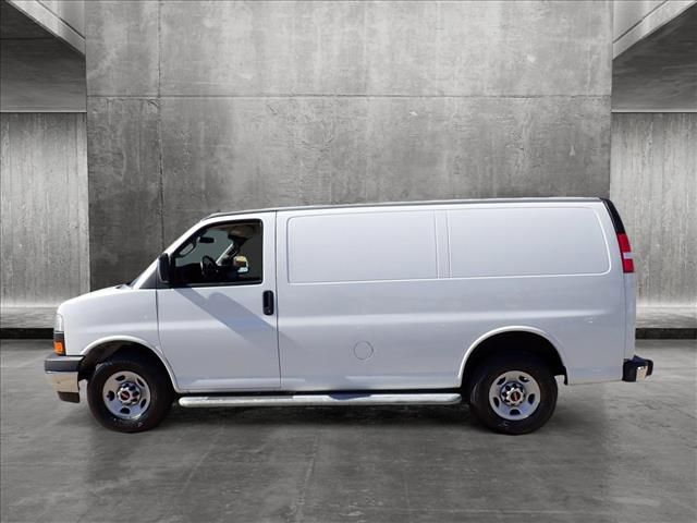 2021 GMC Savana Base