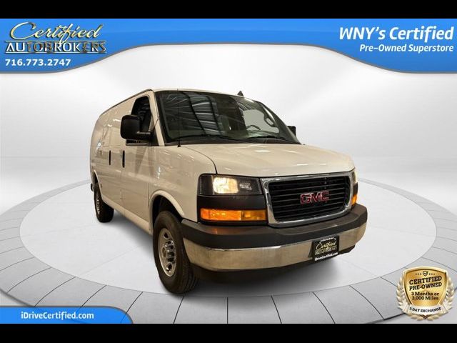 2021 GMC Savana Base