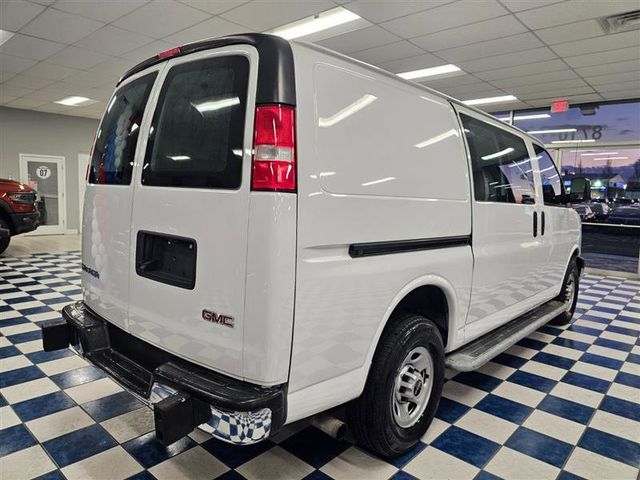 2021 GMC Savana Base