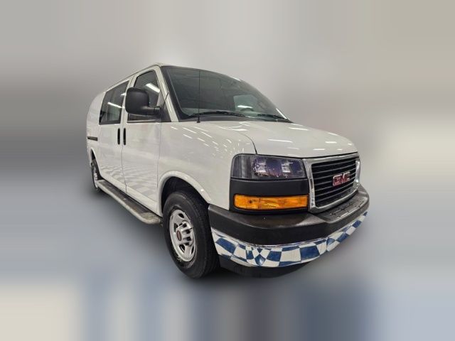 2021 GMC Savana Base