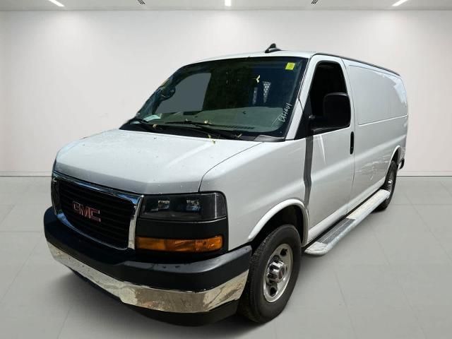 2021 GMC Savana Base