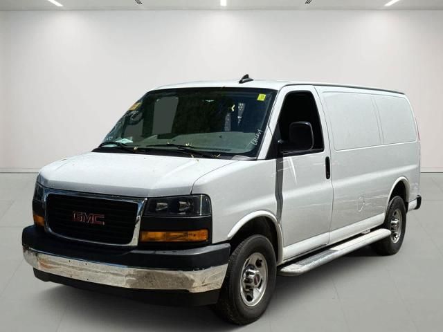 2021 GMC Savana Base