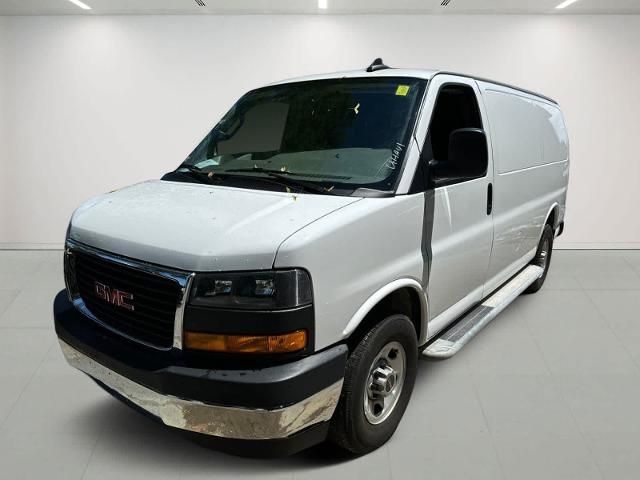 2021 GMC Savana Base