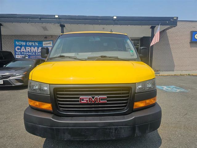 2021 GMC Savana Base