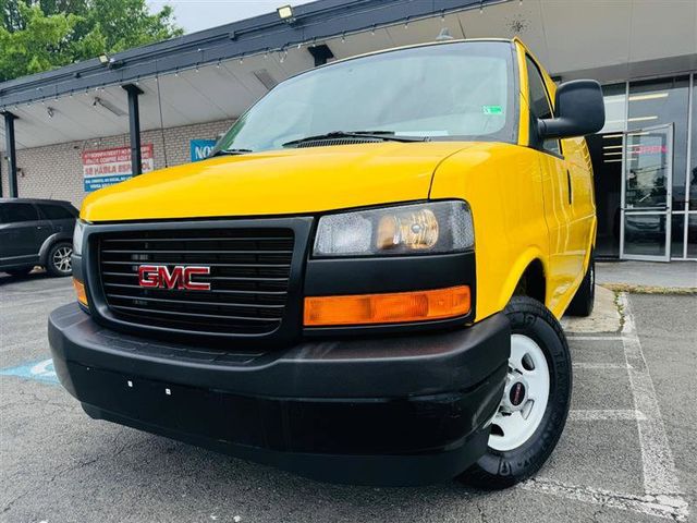 2021 GMC Savana Base