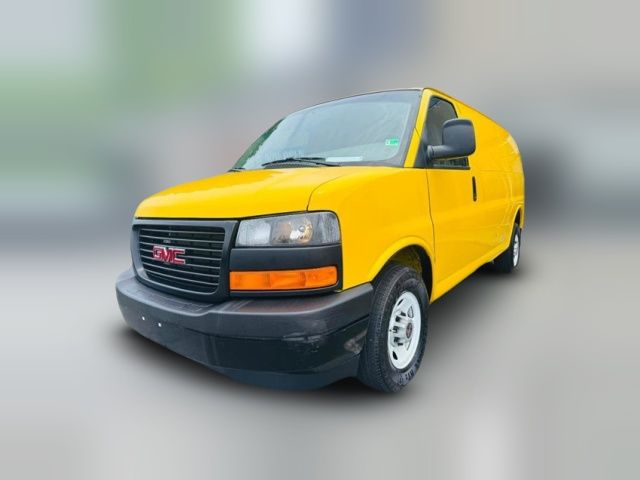 2021 GMC Savana Base