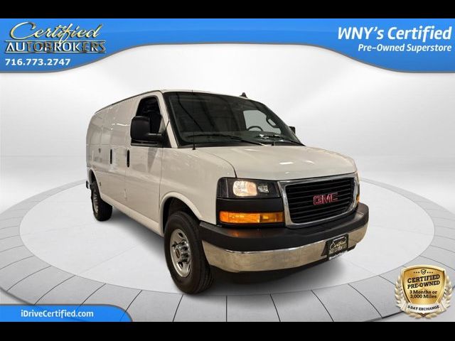 2021 GMC Savana Base