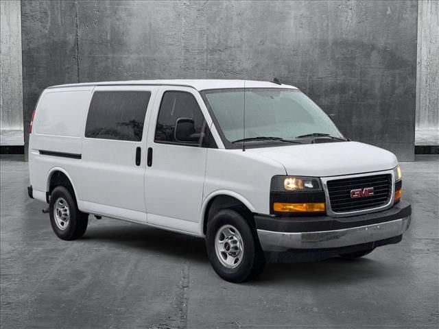 2021 GMC Savana Base