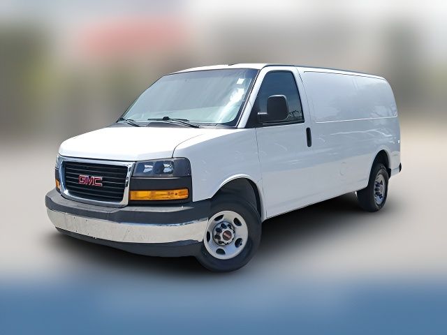2021 GMC Savana Base