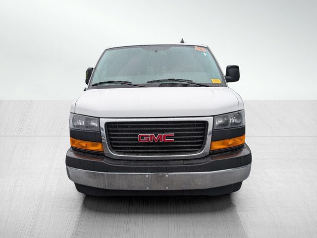 2021 GMC Savana Base