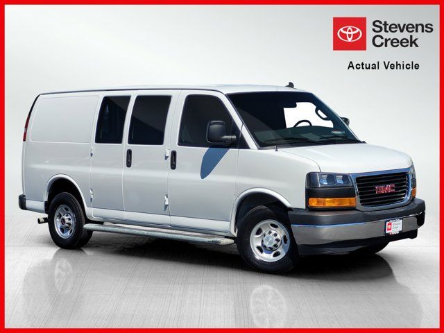 2021 GMC Savana Base