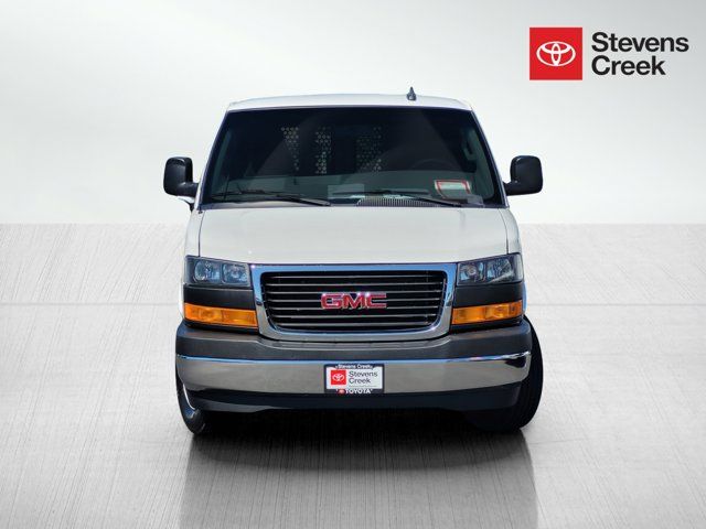 2021 GMC Savana Base