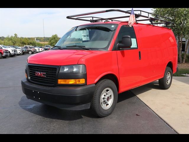 2021 GMC Savana Base