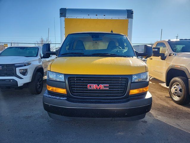 2021 GMC Savana Base