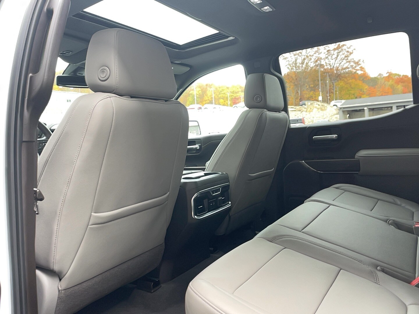 Used 2021 GMC Sierra 1500 SLT For Sale in North Smithfield, RI | Capital  One Auto Navigator