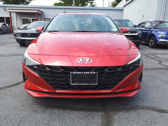 2021 Hyundai Elantra SE