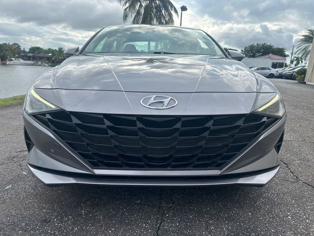 2021 Hyundai Elantra SE