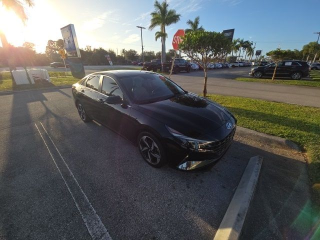 2021 Hyundai Elantra Limited