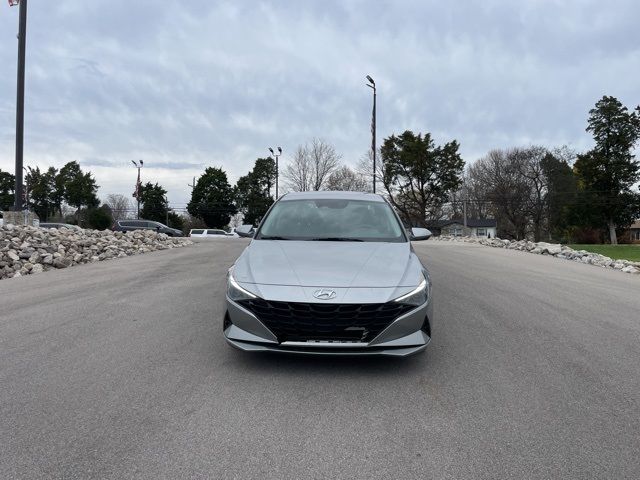 2021 Hyundai Elantra SE