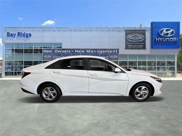 2021 Hyundai Elantra SE