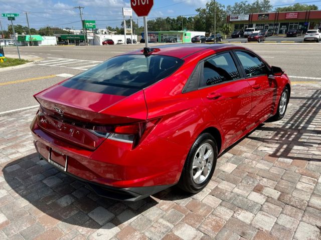 2021 Hyundai Elantra SE