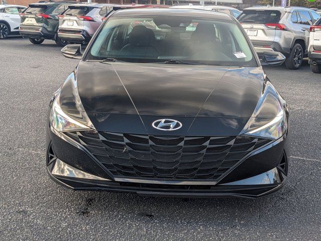 2021 Hyundai Elantra SE