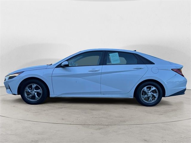 2021 Hyundai Elantra SE