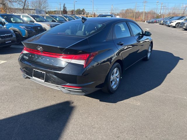 2021 Hyundai Elantra SE