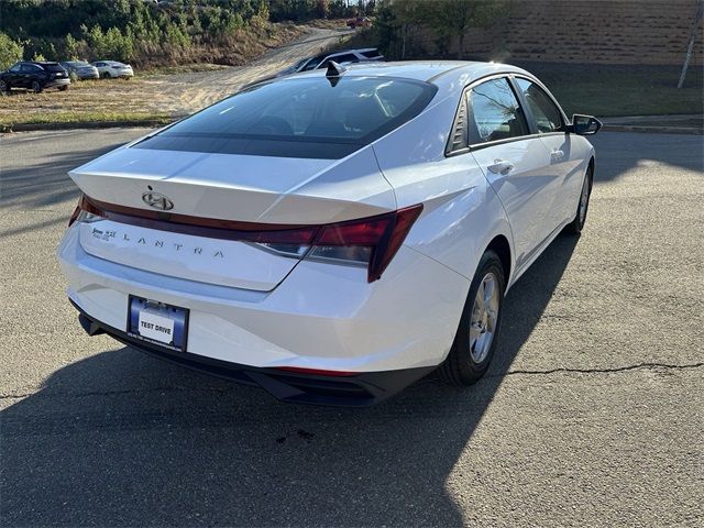 2021 Hyundai Elantra SE