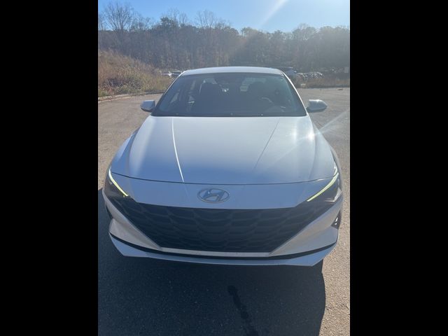 2021 Hyundai Elantra SE