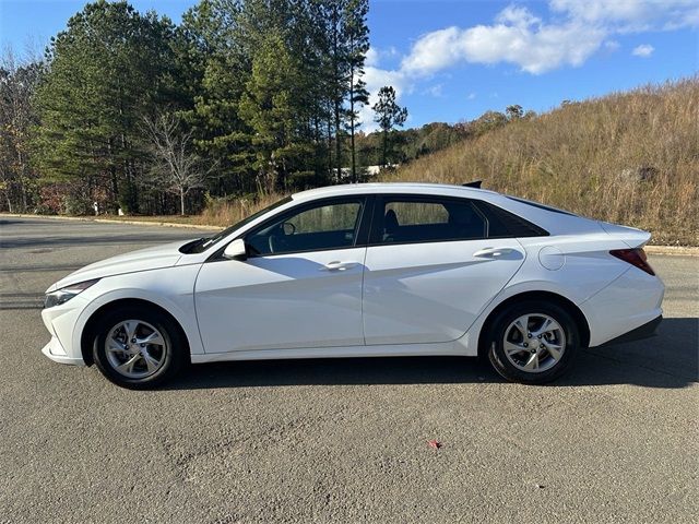 2021 Hyundai Elantra SE