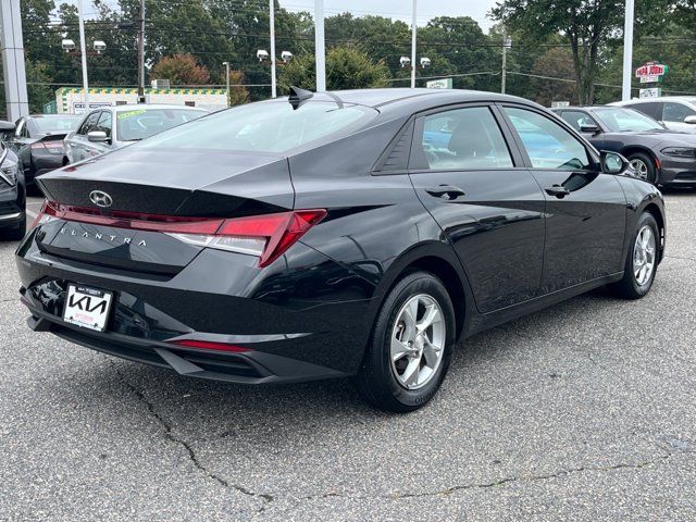 2021 Hyundai Elantra SE