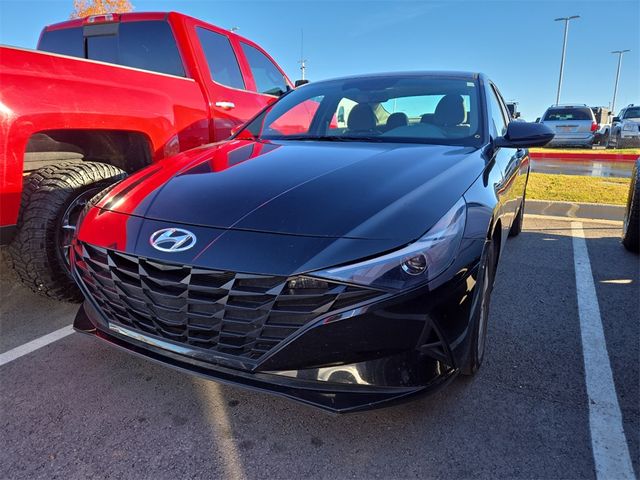 2021 Hyundai Elantra SE