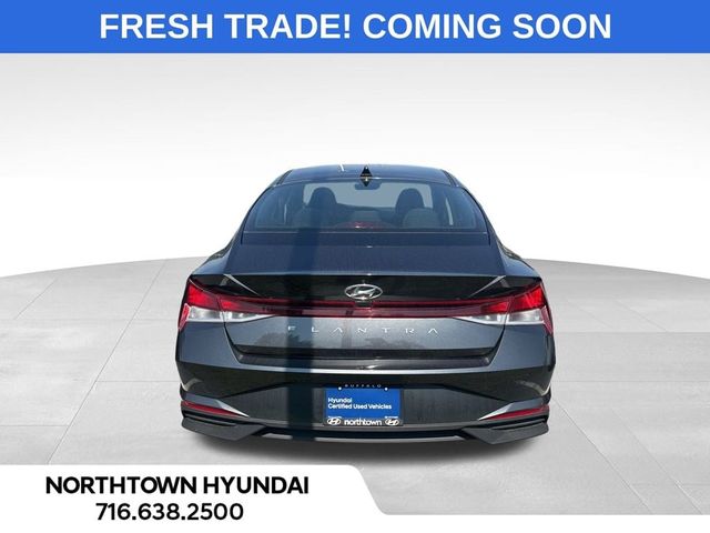 2021 Hyundai Elantra SE