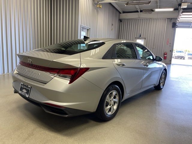 2021 Hyundai Elantra SE