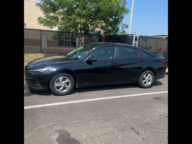 2021 Hyundai Elantra SE