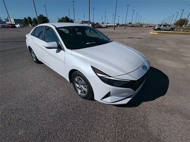 2021 Hyundai Elantra SE