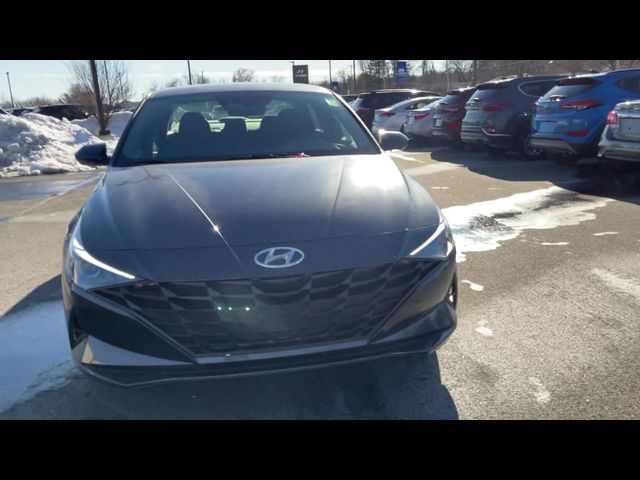 2021 Hyundai Elantra SE