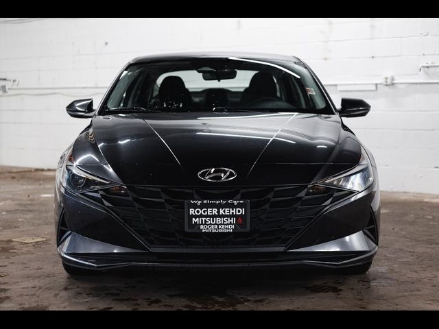 2021 Hyundai Elantra SE