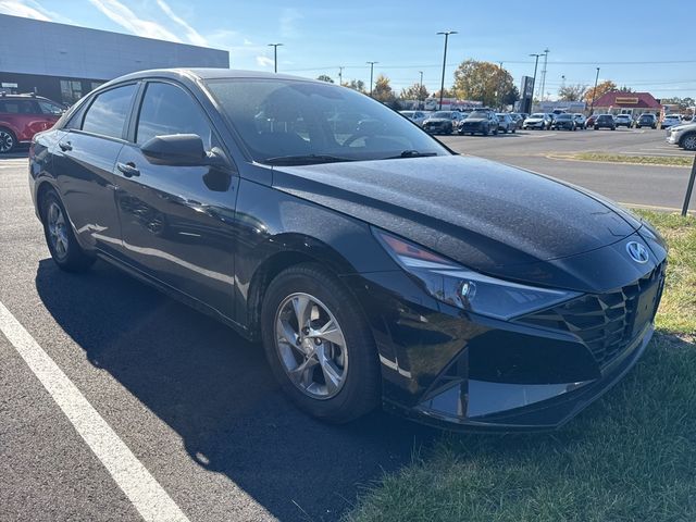 2021 Hyundai Elantra SE