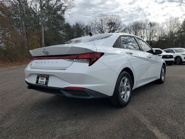 2021 Hyundai Elantra SE