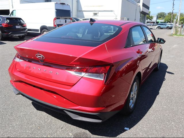 2021 Hyundai Elantra SE