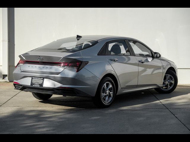 2021 Hyundai Elantra SE