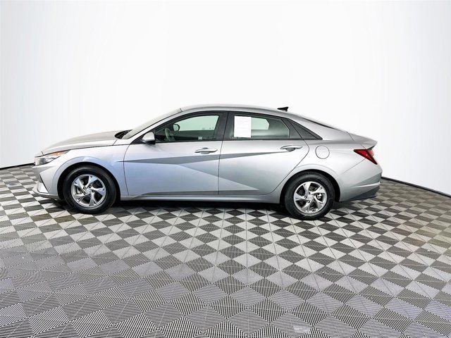 2021 Hyundai Elantra SE