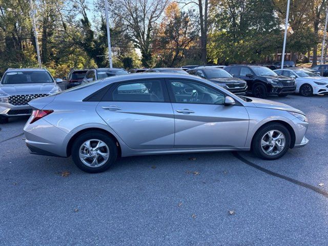 2021 Hyundai Elantra SE