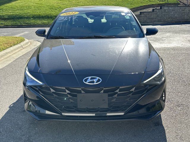 2021 Hyundai Elantra SE