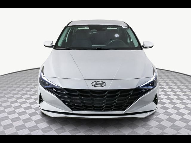 2021 Hyundai Elantra SE